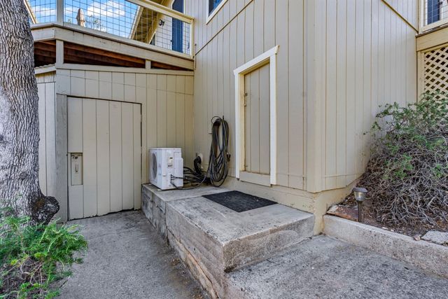 5105 Lakeshore Dr, Copperopolis, CA 95228