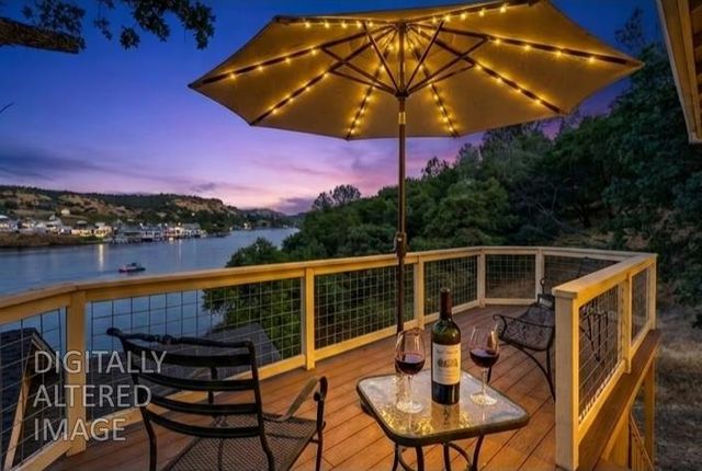 5105 Lakeshore Dr, Copperopolis, CA 95228