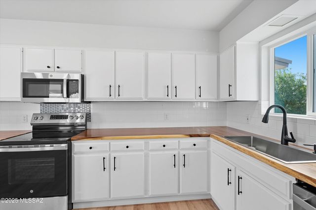 487 E Patrick Drive, Benson, AZ 85602