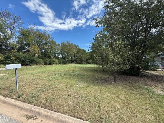 1721 N Hoard Avenue, Sherman, TX 75090