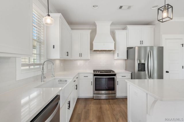 118 Forest Glen Drive, Pike Road, AL 36064