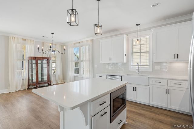 118 Forest Glen Drive, Pike Road, AL 36064