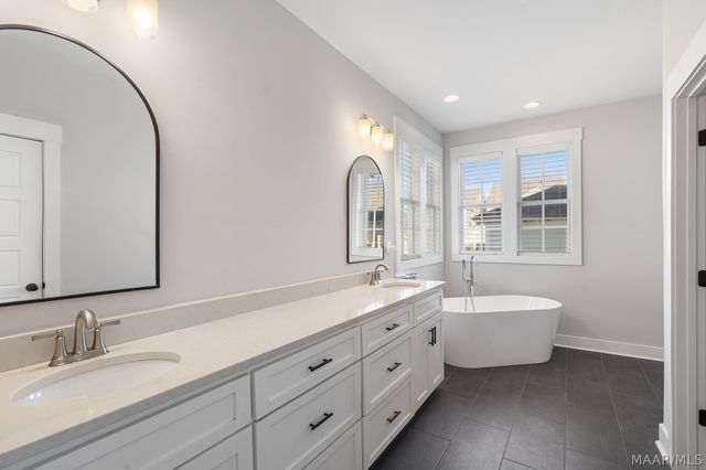 118 Forest Glen Drive, Pike Road, AL 36064