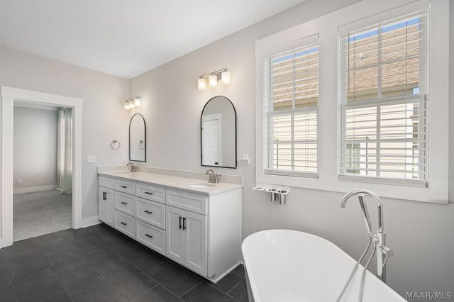 118 Forest Glen Drive, Pike Road, AL 36064