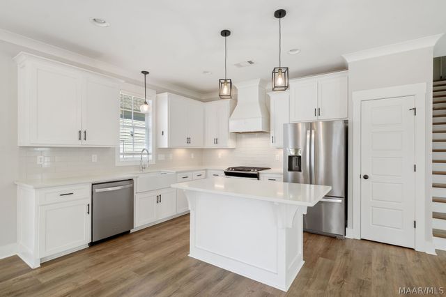 118 Forest Glen Drive, Pike Road, AL 36064