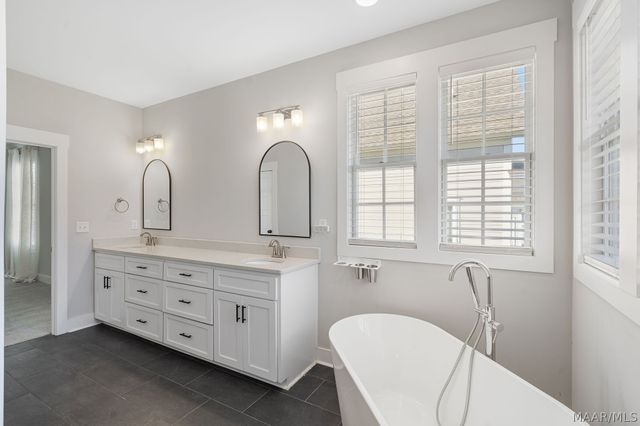 118 Forest Glen Drive, Pike Road, AL 36064