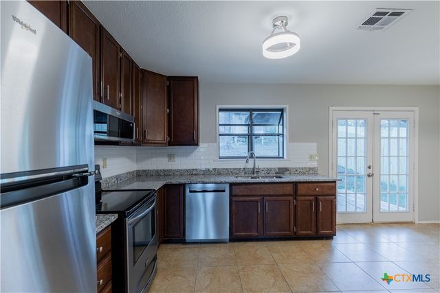 2003 Castle Gate Circle, San Marcos, TX 78666