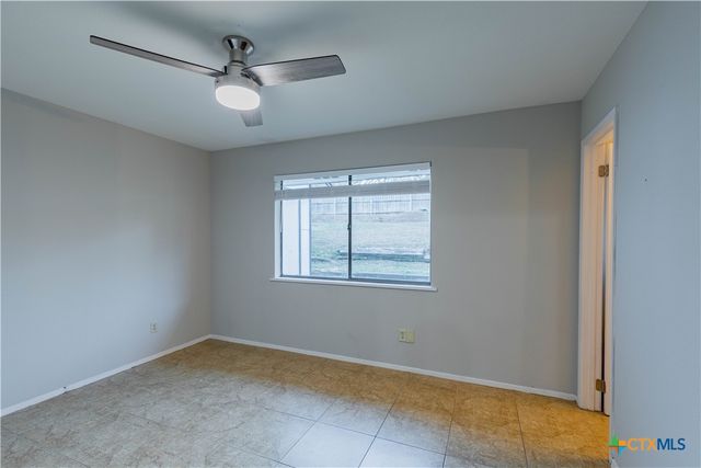 2003 Castle Gate Circle, San Marcos, TX 78666