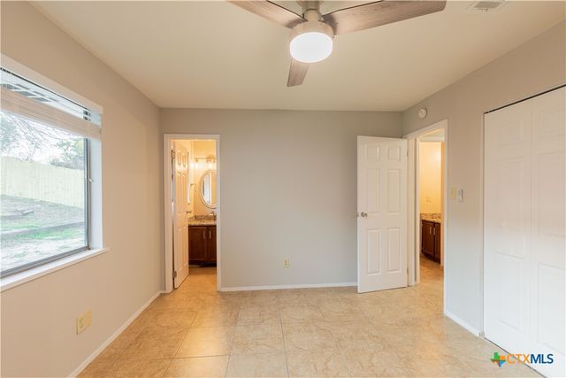 2003 Castle Gate Circle, San Marcos, TX 78666