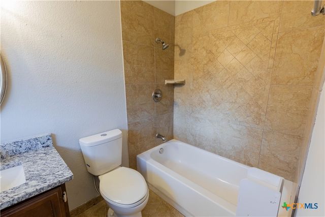 2003 Castle Gate Circle, San Marcos, TX 78666