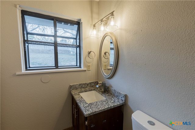 2003 Castle Gate Circle, San Marcos, TX 78666