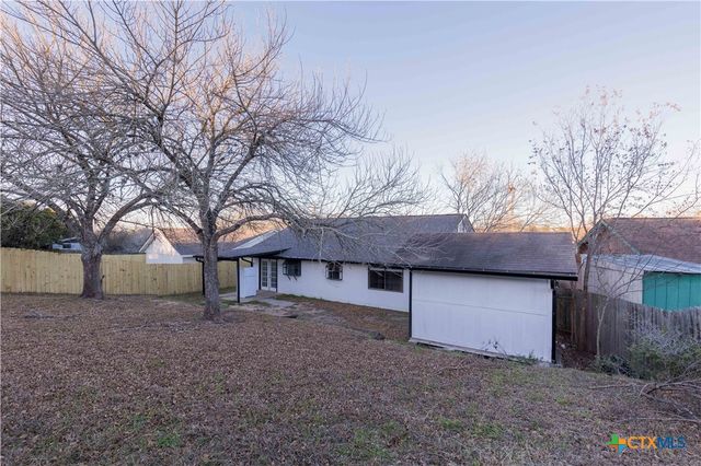 2003 Castle Gate Circle, San Marcos, TX 78666