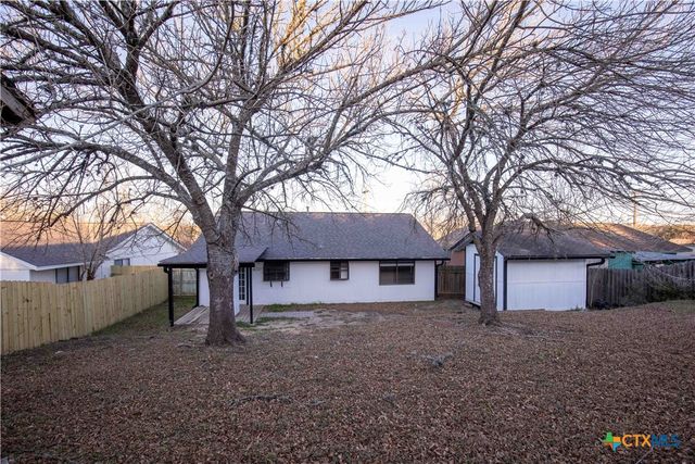 2003 Castle Gate Circle, San Marcos, TX 78666