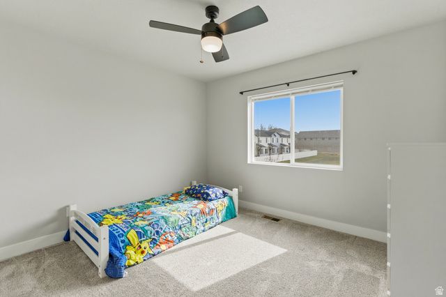 421 E PENNY LN, Clearfield, UT 84015