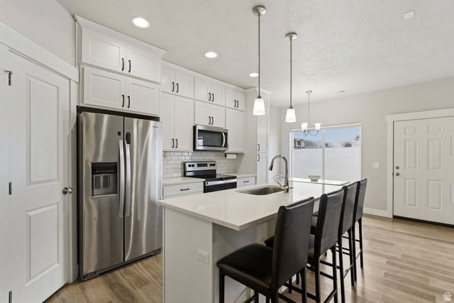 421 E PENNY LN, Clearfield, UT 84015