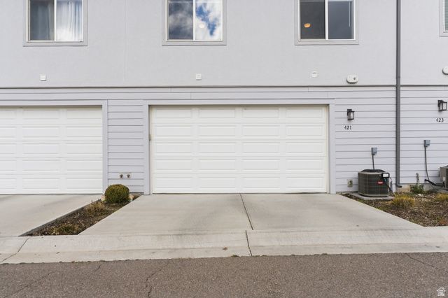 421 E PENNY LN, Clearfield, UT 84015