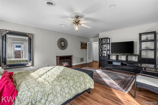 45055 Mcbride Avenue, Belleville, MI 48111