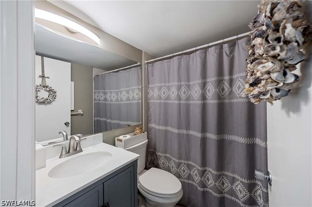 330 Kon Tiki DR C7, Naples, FL 34113