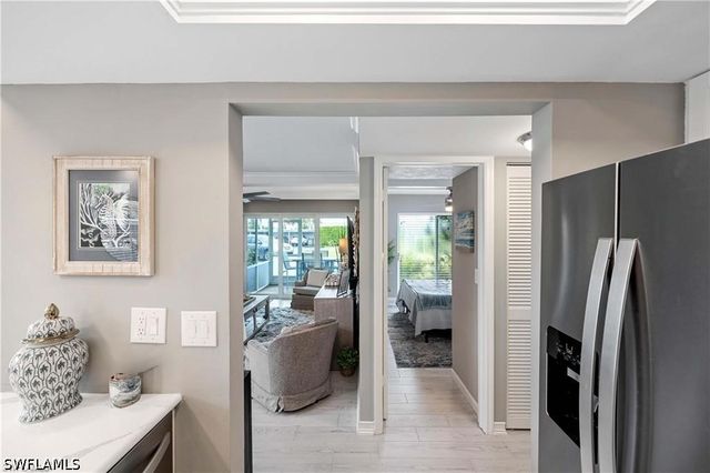 330 Kon Tiki DR C7, Naples, FL 34113