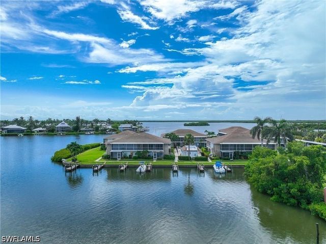 330 Kon Tiki DR C7, Naples, FL 34113