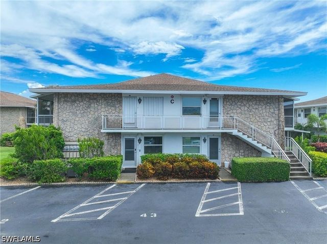 330 Kon Tiki DR C7, Naples, FL 34113
