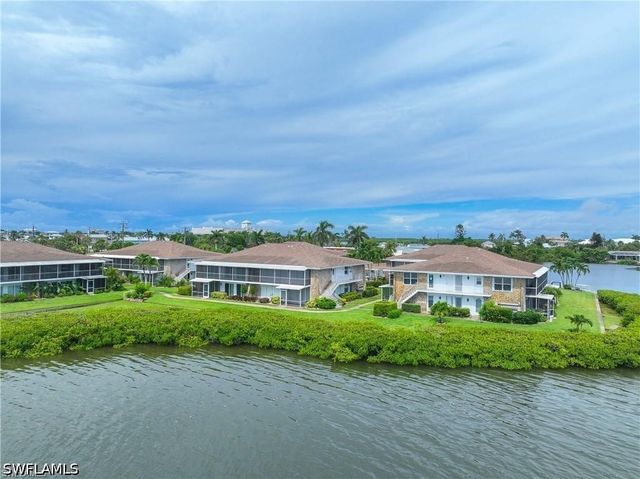 330 Kon Tiki DR C7, Naples, FL 34113