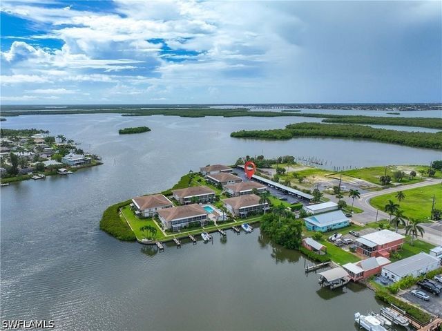 330 Kon Tiki DR C7, Naples, FL 34113