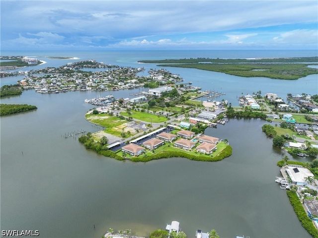 330 Kon Tiki DR C7, Naples, FL 34113