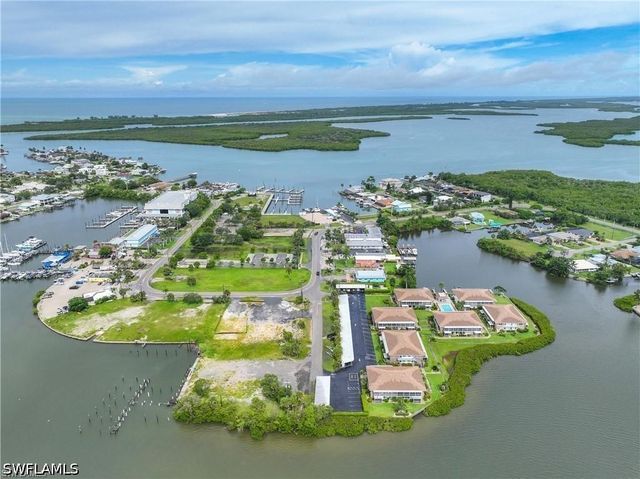 330 Kon Tiki DR C7, Naples, FL 34113