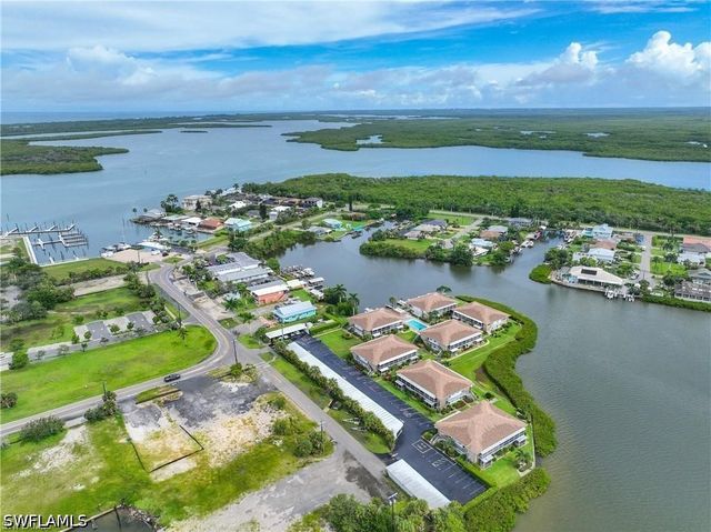 330 Kon Tiki DR C7, Naples, FL 34113