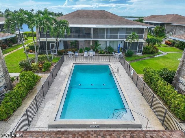 330 Kon Tiki DR C7, Naples, FL 34113