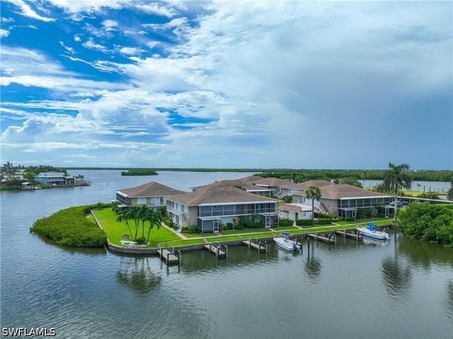 330 Kon Tiki DR C7, Naples, FL 34113