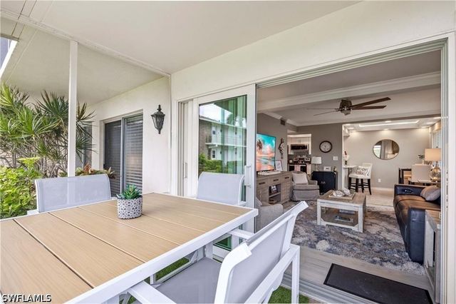 330 Kon Tiki DR C7, Naples, FL 34113