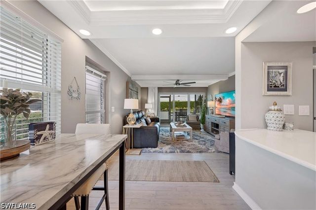 330 Kon Tiki DR C7, Naples, FL 34113