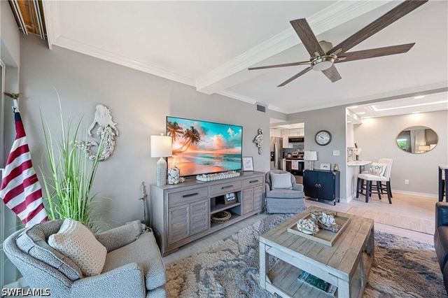 330 Kon Tiki DR C7, Naples, FL 34113