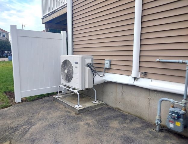 510 State Ave, Fall River, MA 02724