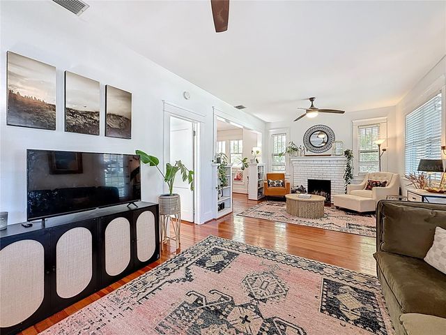 146 13TH AVENUE NE, St Petersburg, FL 33701