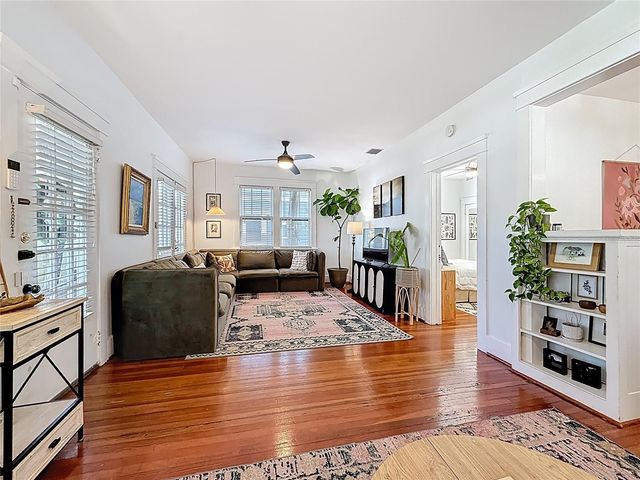 146 13TH AVENUE NE, St Petersburg, FL 33701