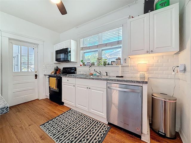 146 13TH AVENUE NE, St Petersburg, FL 33701