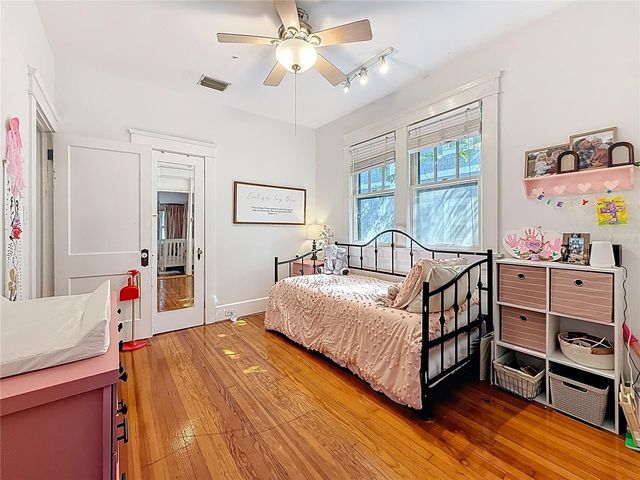 146 13TH AVENUE NE, St Petersburg, FL 33701