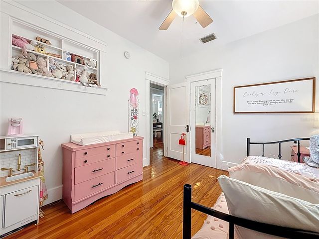 146 13TH AVENUE NE, St Petersburg, FL 33701