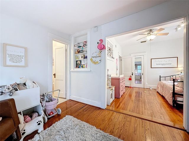 146 13TH AVENUE NE, St Petersburg, FL 33701