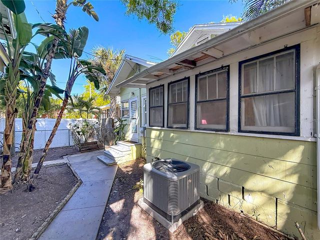146 13TH AVENUE NE, St Petersburg, FL 33701