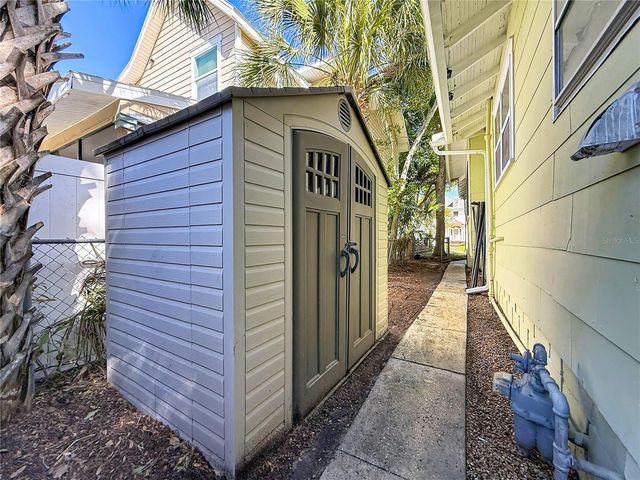 146 13TH AVENUE NE, St Petersburg, FL 33701