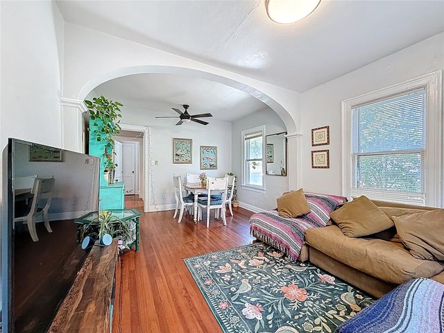 146 13TH AVENUE NE, St Petersburg, FL 33701