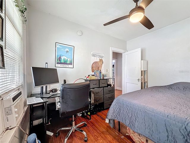 146 13TH AVENUE NE, St Petersburg, FL 33701