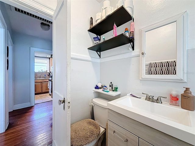 146 13TH AVENUE NE, St Petersburg, FL 33701