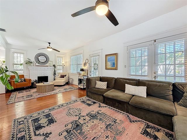 146 13TH AVENUE NE, St Petersburg, FL 33701