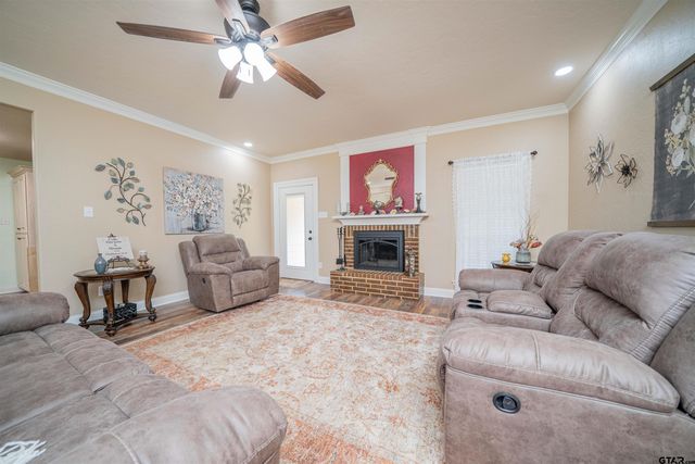 525 Lake Gladewater Rd, Gladewater, TX 75647