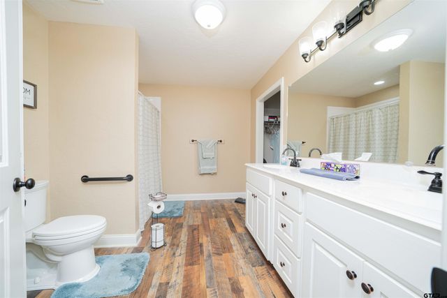 525 Lake Gladewater Rd, Gladewater, TX 75647